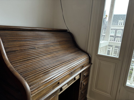 Image 1 of Antiek rolluik bureau