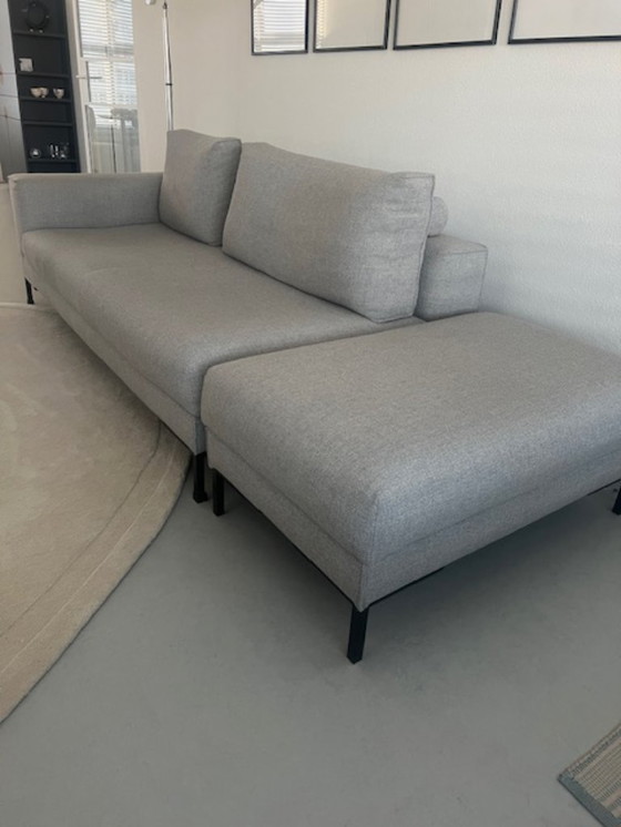 Image 1 of Design on Stock Aikon Lounge 3-zits en lounge poef stof Milton dune zandkleurig beige
