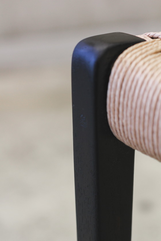 Image 1 of 6 sedie da pranzo modello 71 di Niels Otto Moller, tinte di nero con seduta in corda di carta