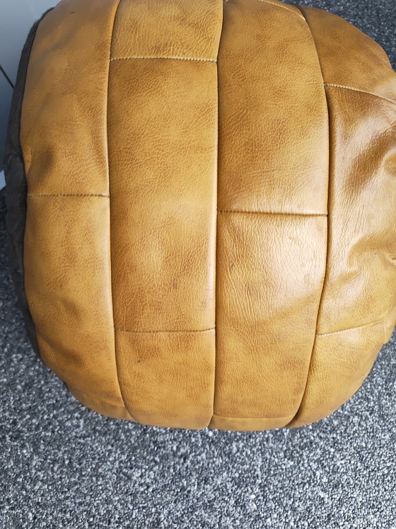 Image 1 of Pouf vintage in pelle patchwork