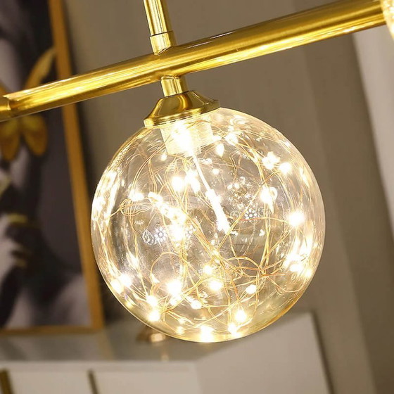 Image 1 of Lámpara de araña Dahlia con 6 bolas doradas estilo guirnalda para el comedor