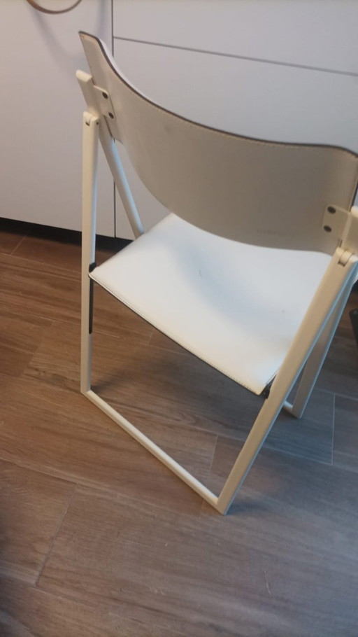 Cinco sillas Matteo Grassi