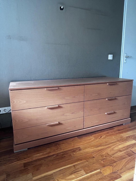 Image 1 of Buffet à 6 tiroirs de Tissetante. Bois de noyer. Dimensions 170x55x70h