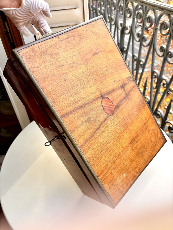 Image 1 of Große Holzkiste aus dem 19. Jahrhundert