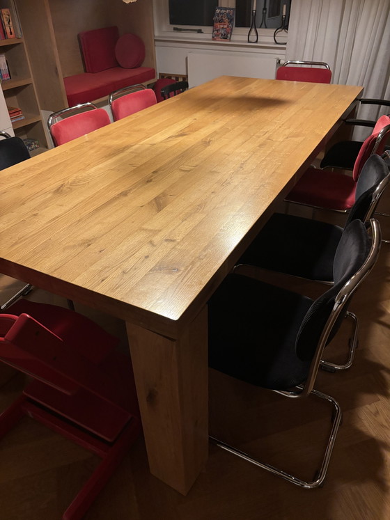 Image 1 of Beautiful Oak Dining Table