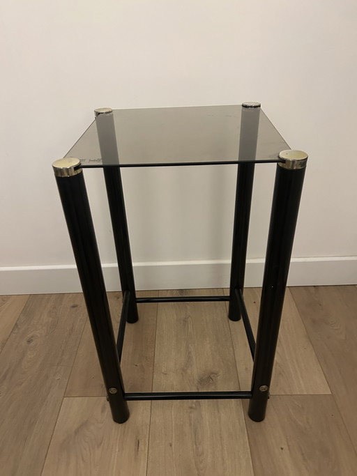 Mesas vintage de los años 70 diseñadas por Yves Boutboull.