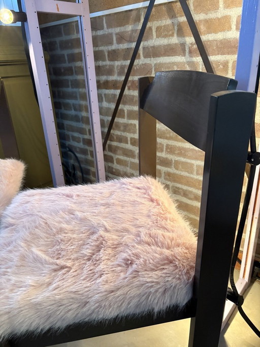 Sessel mit flauschigem Bezug – braun/rosa