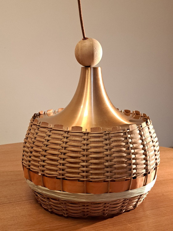 Image 1 of Lámpara colgante Doria, años 70, latón y teca, aspecto tejido, muy buen estado.