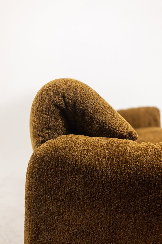 Image 1 of Vico Magistretti. Divano 2 posti modello “Maralunga”. Anni '70.