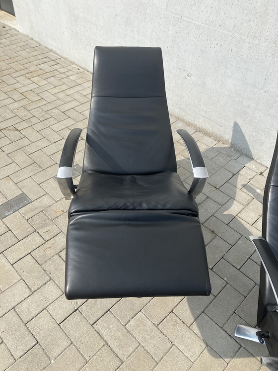 Image 1 of 2x black Jori Brainbuilder recliner Top condition!!! Medi Mono-move incl 1x elliptical pillow