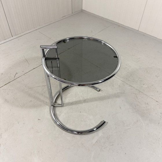 Eileen Gray Tavolino regolabile E1027 Vereinigte Werkstätten – Vereinigte Werkstatten, Tavolini, Chrome (photo 4 of 16)
