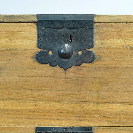 Japanese Tansu chest of drawers, circa 1870, Iron, Wood, Black (photo 9 of 15)