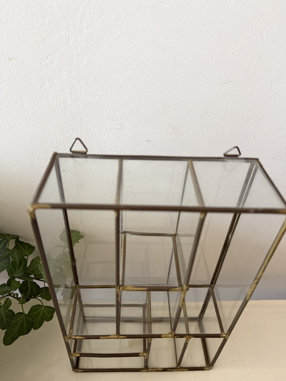 Image 1 of Vetrina da parete vintage in vetro e ottone