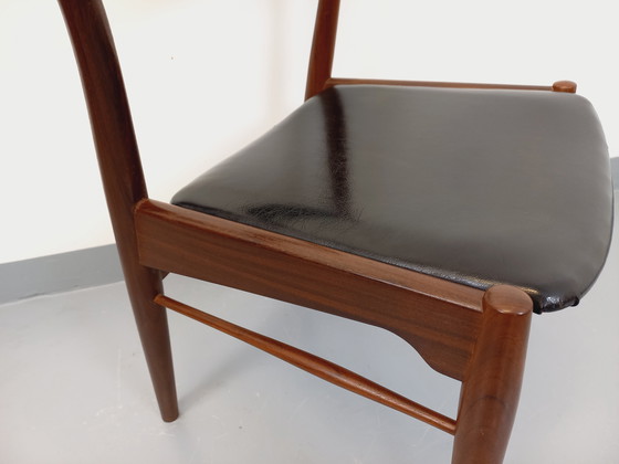 Image 1 of Vintage Scandinavian Teak and Skai Chair from the 50s and 60s