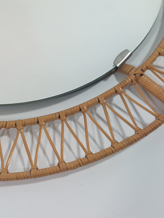 Image 1 of Specchio da parete rotondo in rattan vintage di metà secolo, intrecciato, stile boho anni '70