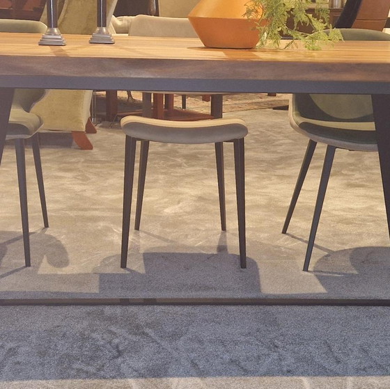 Image 1 of Table de salle à manger MIDJ en noyer - 250x108 avec chaises de salle à manger MIDJ (ensemble de 8)