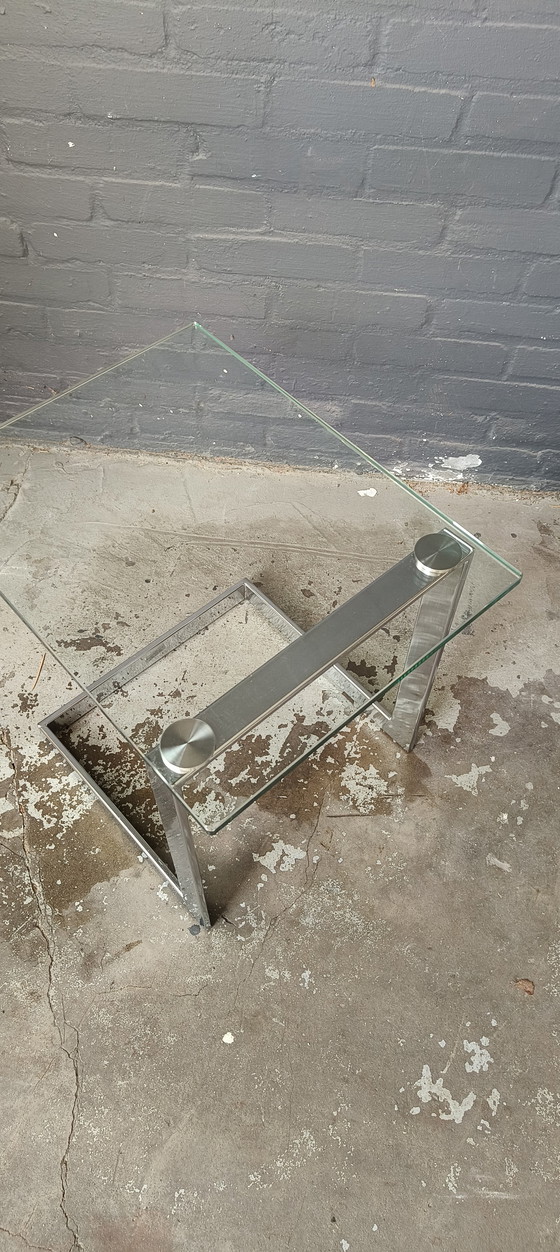 Image 1 of Tavolino laterale modernista Gebra in vetro cromato.