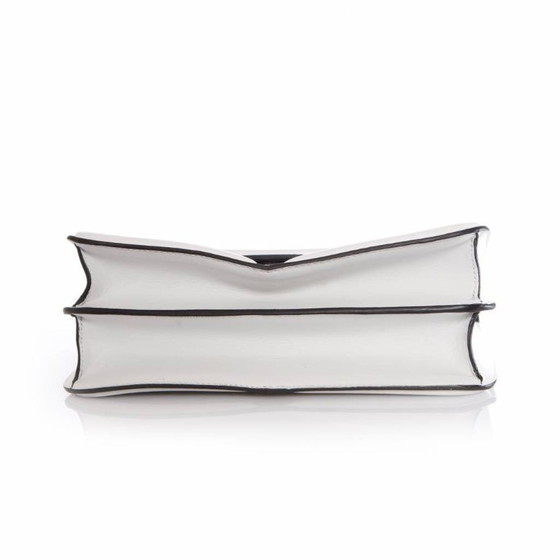 Image 1 of Borsa a tracolla Alexander McQueen, modello Heroine, in bianco e nero.
