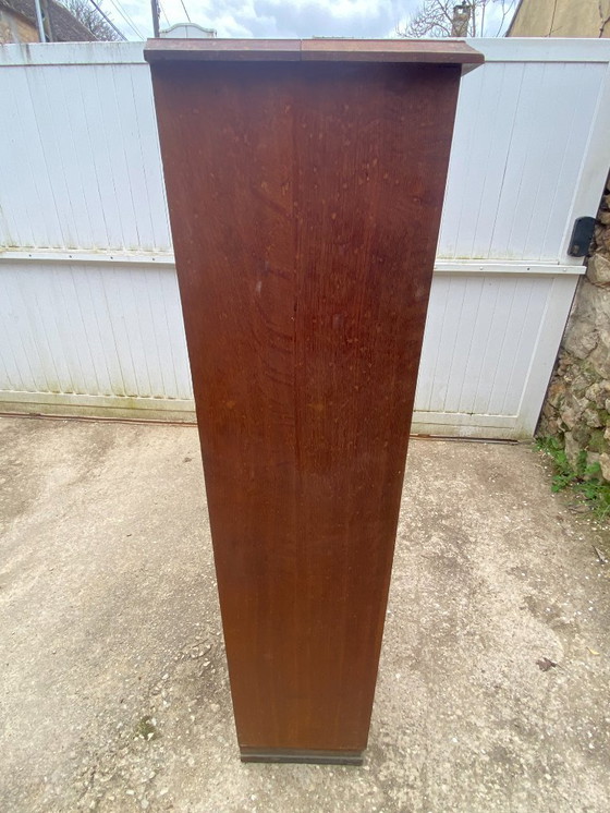 Image 1 of Archiefkast/kantoorkast met roldeksel uit de jaren 1950, gemaakt van eikenhout en fineer.