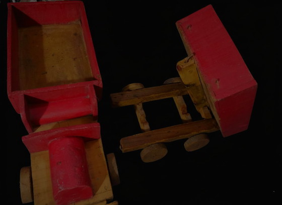 Image 1 of Truck with wooden trailer from the 1940s