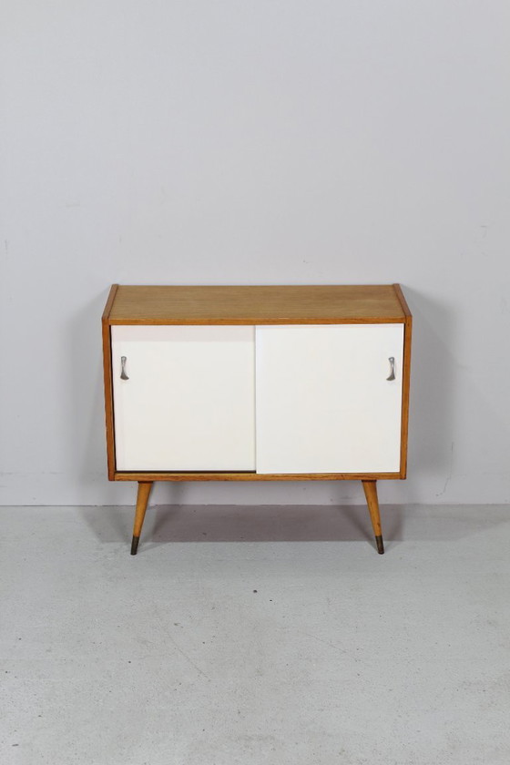 Image 1 of Vintage wit kastje jaren '60