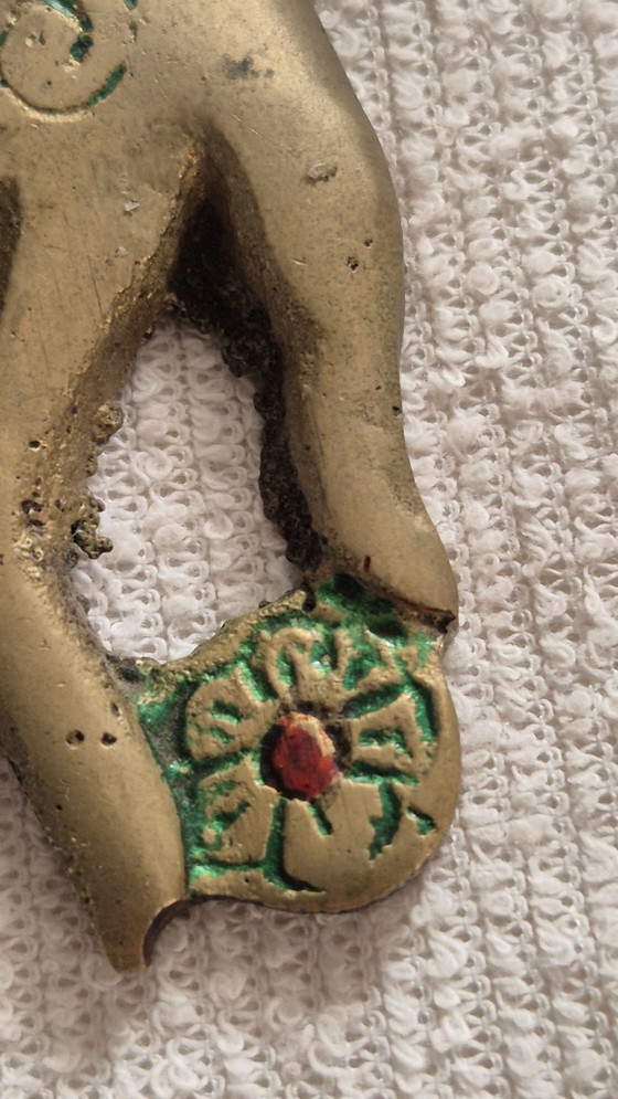 Antico apribottiglie in rame – Mano decorativa incisa – Accessori da tavola (photo 5 of 6)