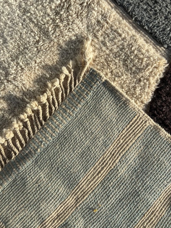 Image 1 of Moroccan Modern Rug 200x300 cm – Handmade Wool Berber Rug – White Textured Geometric Design