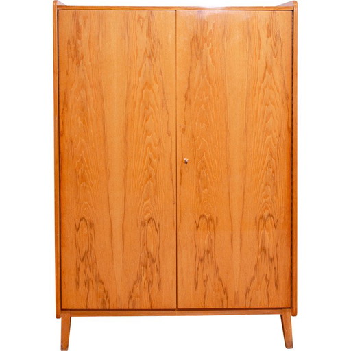 Armoire vintage en hêtre par František Jirák pour Tatra Nábytok, Tchécoslovaquie 1960