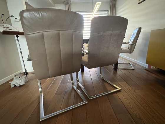 Image 1 of Complete eethoek met 6 mooie stoelen
