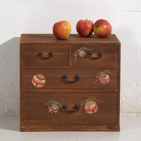 Commode japonaise en Paulownia – Période Showa (c.1950–1979) – Metal (photo 4 of 40)