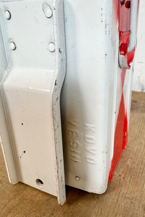 Image 1 of Lanterna ferroviaria rossa industriale d'epoca, anni '80