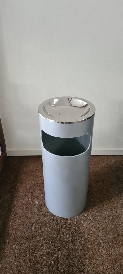 Kartell Regenschirmständer grau