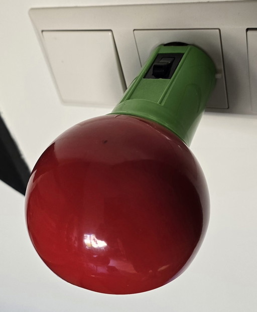 Lampe à brancher Memphis Bendt Hansen x WLP aux couleurs des années 70