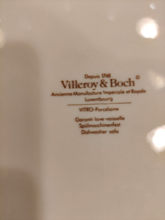 Image 1 of 6 Villeroy & Boch Siena Unterteller in lachsrosa Marmoroptik