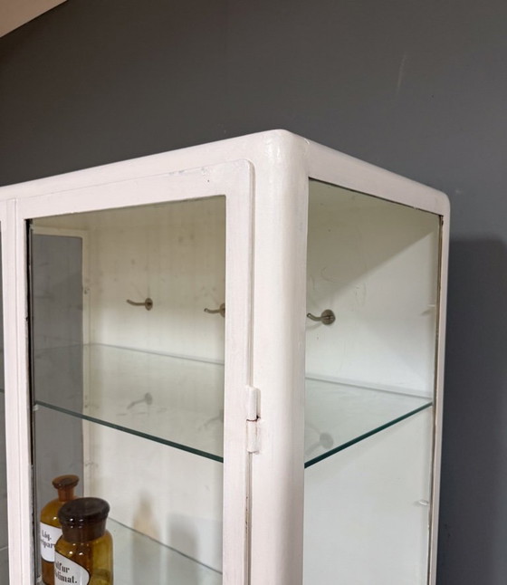 Image 1 of White vintage apothecary cabinet / display cabinet