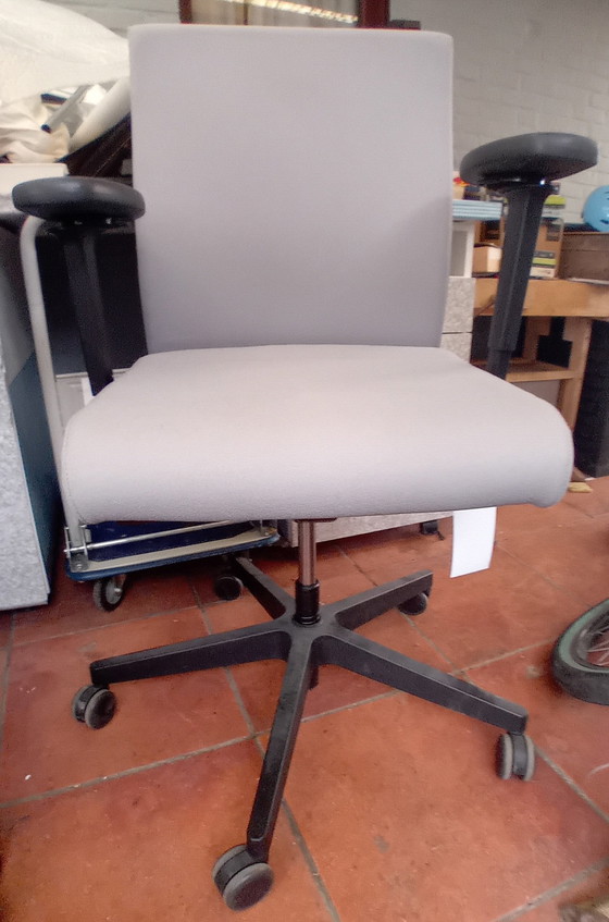 Image 1 of 4x Interstuhl Ergonomic Office Chairs