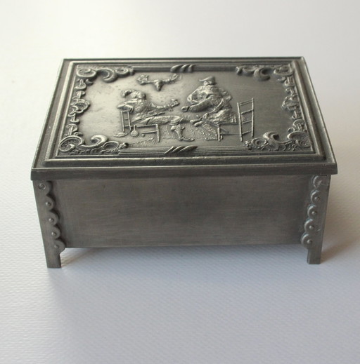 High quality pewter jewelry box, lined with wood - Vintage