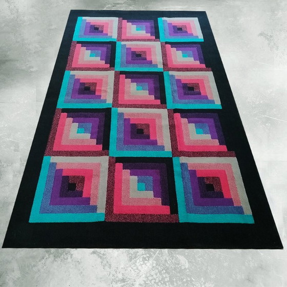 Image 1 of 1980s Gorgeous Geometric Italian Woolen Rug by Missoni for T&J Vestor