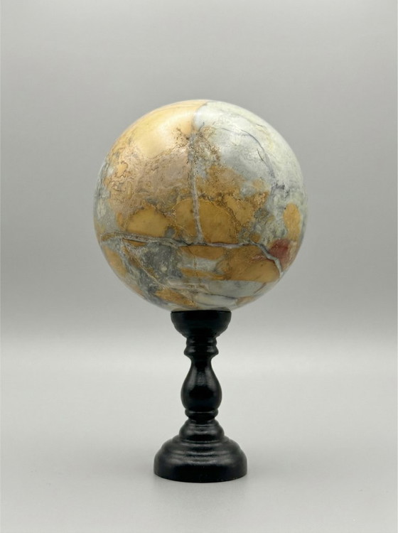 Image 1 of Par de esferas pulidas de jaspe Maligano sobre bases – Composición mineral decorativa contemporánea