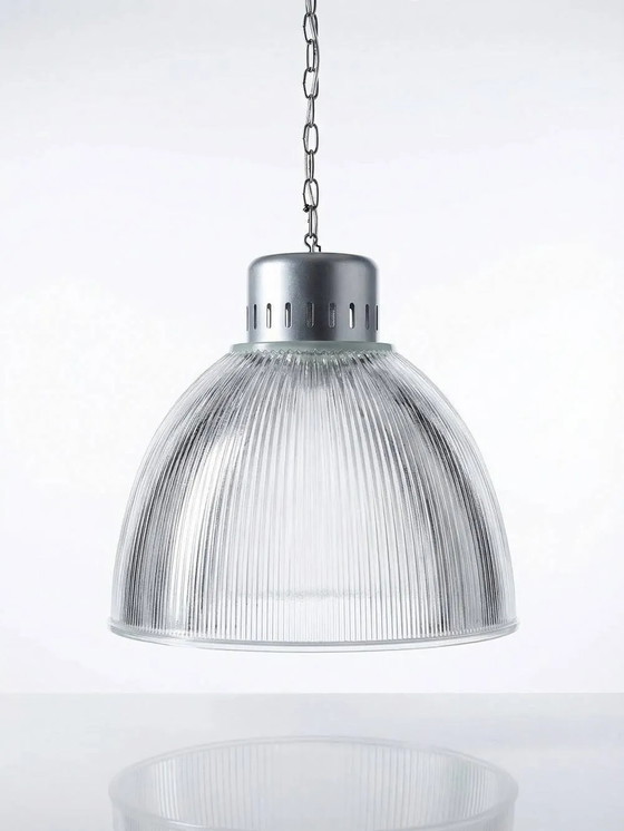 Industrial suspension in prismatic glass type Holophane, Thorn, 1998 – Pendant lamps, Industrieel (photo 2 of 10)