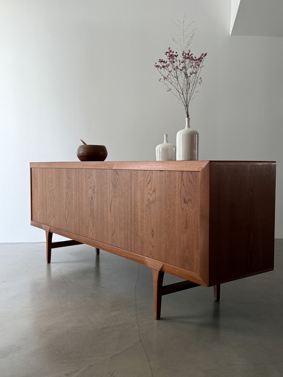 Image 1 of Ib-Kofod Larsen para aparador de teca Faarup Mobelfabrik, Dinamarca, años 60