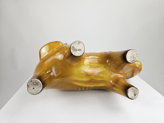 Image 1 of Pot à plantes en céramique jaune en forme de cheval (Italie)