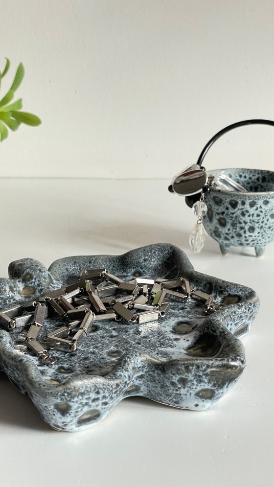 Image 1 of Piatto portaoggetti in ceramica vintage VILLAURIS