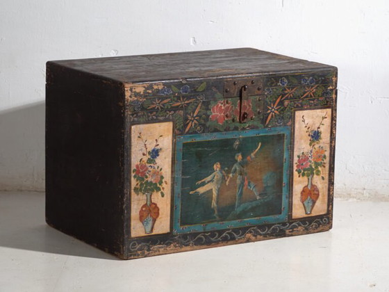 Baule cinese antico dipinto in legno di pino – Cina, circa 1900 – Armadi contenitori (photo 8 of 40)