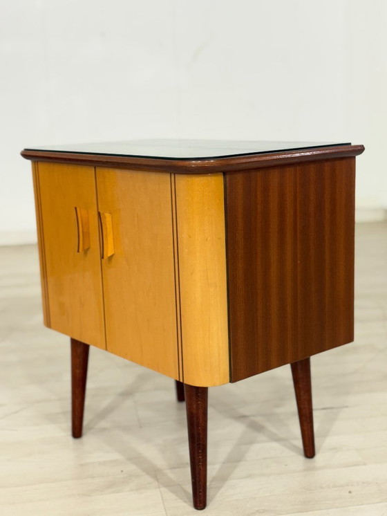 Image 1 of 2x comodini vintage / comodini / tavolini laterali / cassettiere metà secolo