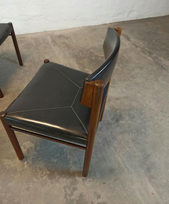 Lot de 4 chaises de salle à manger mid-century, Skaï, Bois, Noir (photo 9 sur 15)
