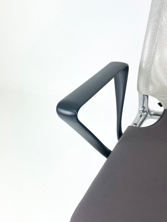 Image 1 of Vitra Meda bureaustoel