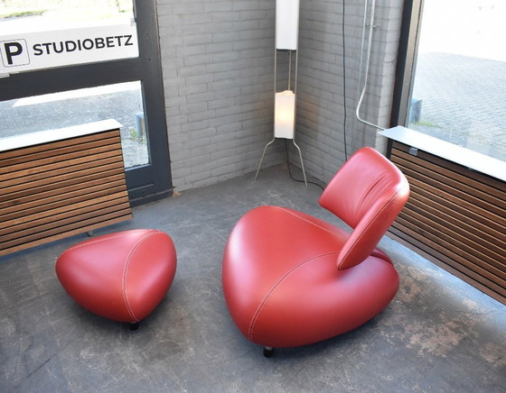 Image 1 of Wunderschöner Leolux Pallone Design-Sessel in neuwertigem Zustand, inklusive Fußhocker.