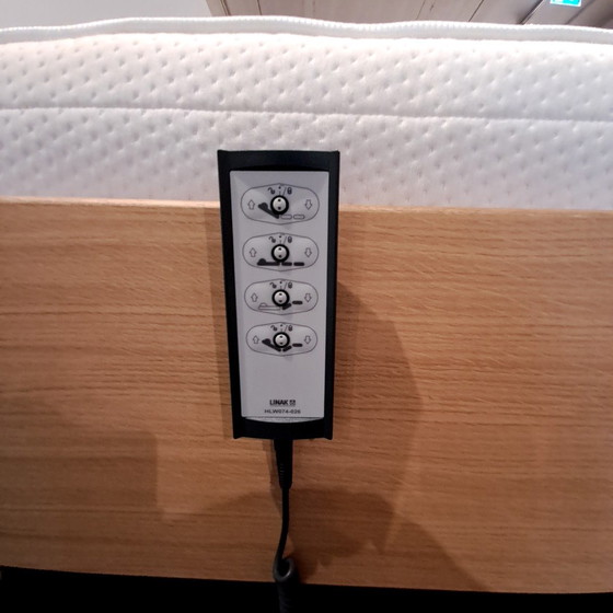 Image 1 of The Linde Brugge bed - 90x200 adjustable