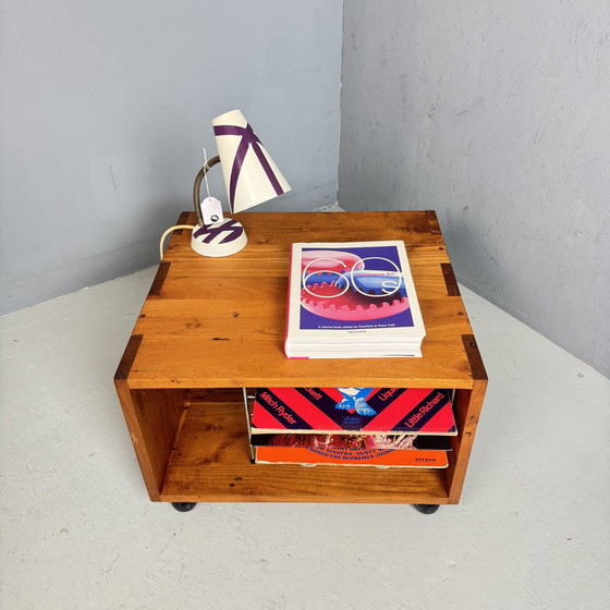 Image 1 of Vintage hardhouten side table - verrijdbaar